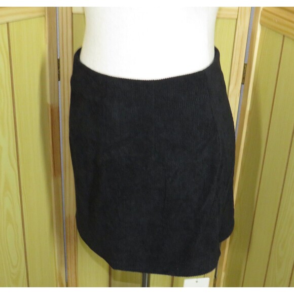 Halara Black Corduroy Mini Skort Back Zip Closure Size XS - Picture 7 of 10